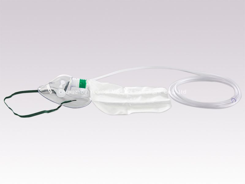 Oxygen mask pouch